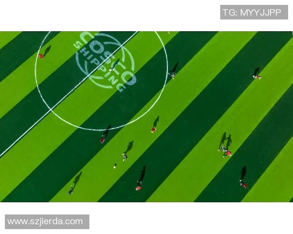 足球明星壁纸少年梦想启航追逐绿茵场上的辉煌与荣耀