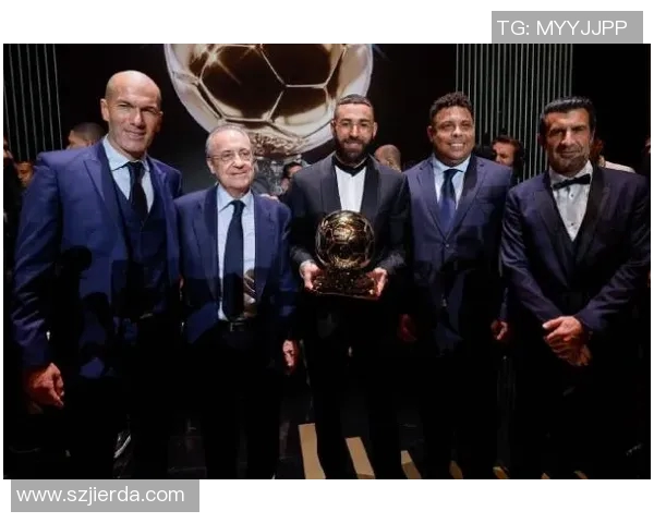 足球明星齐聚一堂共唱致敬罗纳尔多的荣耀与传奇 足球明星齐聚一堂共唱致敬罗纳尔多的荣耀与传奇