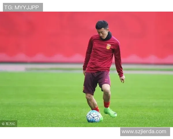 武汉足球队的崛起与发展:聚焦城市足球力量的崭新篇章 武汉足球队的崛起与发展:聚焦城市足球力量的崭新篇章