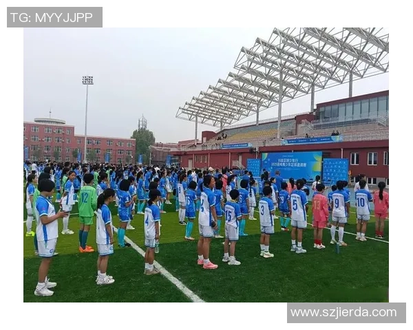 西安足球队荣登足球灵活性排行榜第七位展现出色竞技水平与团队配合能力