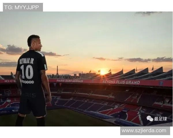 足球明星立牌素材分享助力你的球迷活动与创意展示