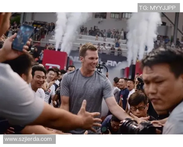 广州足球队崛起之路：从默默无闻到大满贯荣耀的成长历程