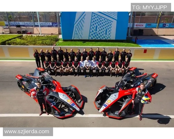 成都网球队在洲际杯积分榜上以74分稳居第一名展现强劲实力 成都网球队在洲际杯积分榜上以74分稳居第一名展现强劲实力