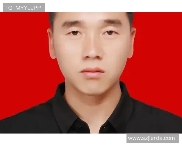 贾亮足球明星的真实姓名是什么以及他的职业生涯成就分析 贾亮足球明星的真实姓名是什么以及他的职业生涯成就分析