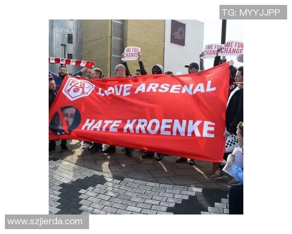 足球明星球员身价揭秘:谁是当今足坛最贵球员及其背后的故事 足球明星球员身价揭秘:谁是当今足坛最贵球员及其背后的故事